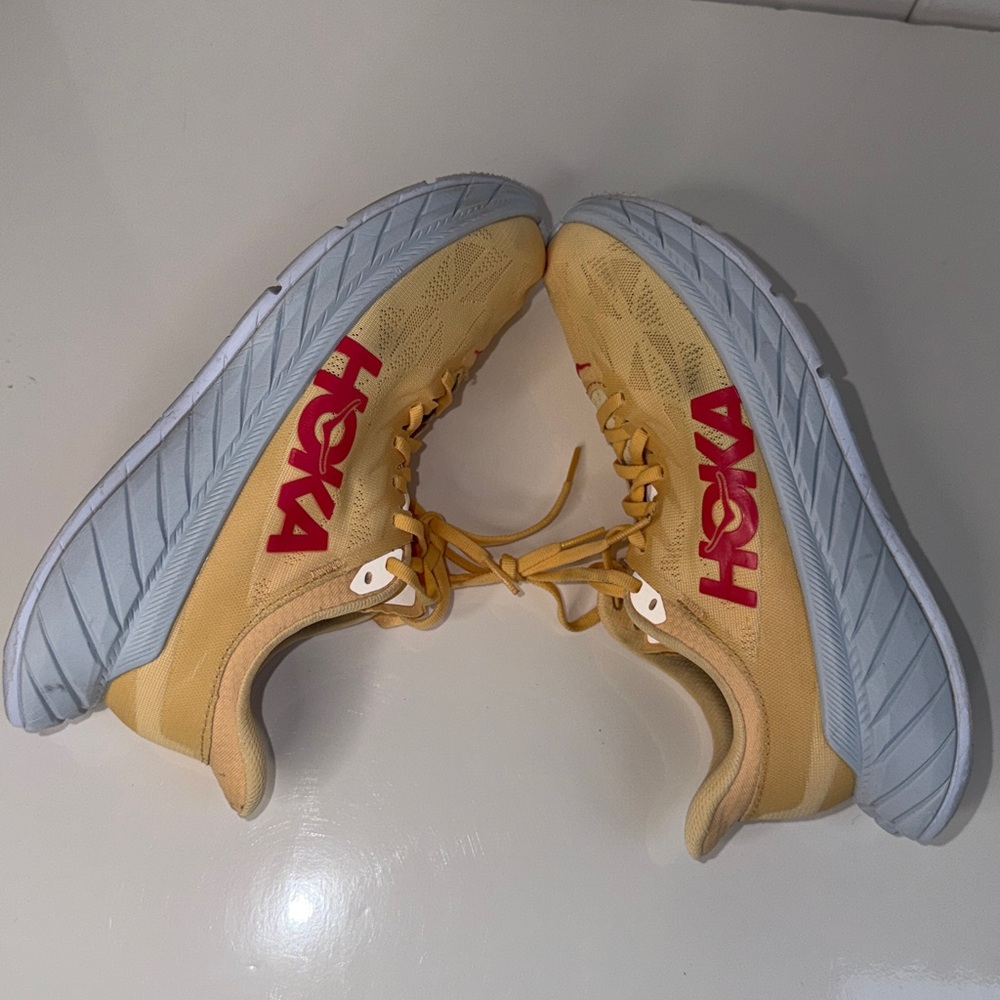 EUC HOKA One Carbon X 2 running shoes Size 8.5 Women’s